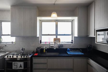 Apartamento à venda com 92m², 2 quartos e 2 vagasCozinha