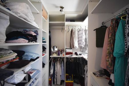 Apartamento à venda com 92m², 2 quartos e 2 vagasArmário do Quarto 2