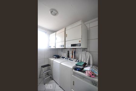 Apartamento à venda com 92m², 2 quartos e 2 vagasLavanderia