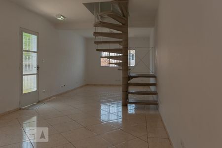 Sala de casa para alugar com 4 quartos, 180m² em Vila Parque Jabaquara, São Paulo