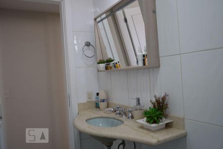 Apartamento para alugar com 140m², 4 quartos e 2 vagasBanheiro Corredor