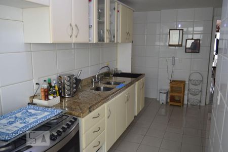 Apartamento para alugar com 140m², 4 quartos e 2 vagasCozinha