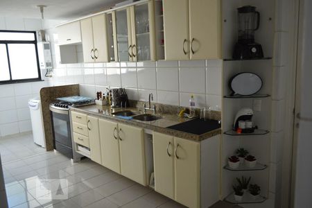 Apartamento para alugar com 140m², 4 quartos e 2 vagasCozinha