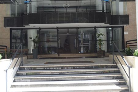 Apartamento para alugar com 140m², 4 quartos e 2 vagasPortaria