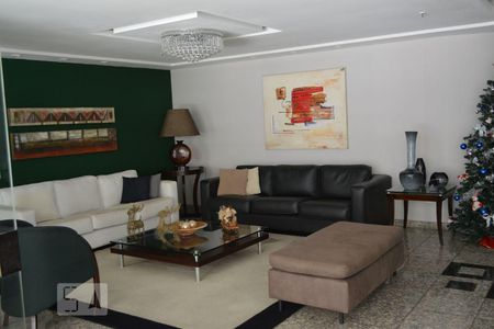Apartamento para alugar com 140m², 4 quartos e 2 vagasPortaria
