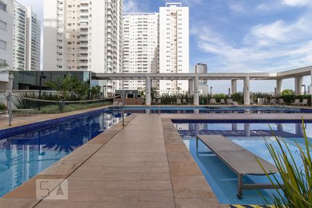 Apartamento para alugar com 120m², 2 quartos e 2 vagasÁrea comum - Piscina