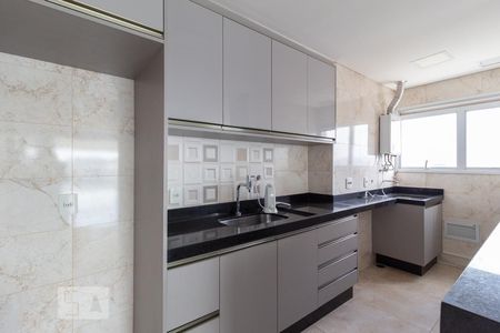 Apartamento para alugar com 120m², 2 quartos e 2 vagasCozinha e Área de Serviço