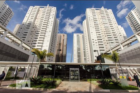 Apartamento para alugar com 120m², 2 quartos e 2 vagasFachada