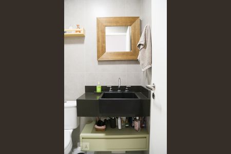 Apartamento para alugar com 70m², 2 quartos e 1 vaga Apartamento para alugar com 70m², 2 quartos e 1 vagaBanheiro 1