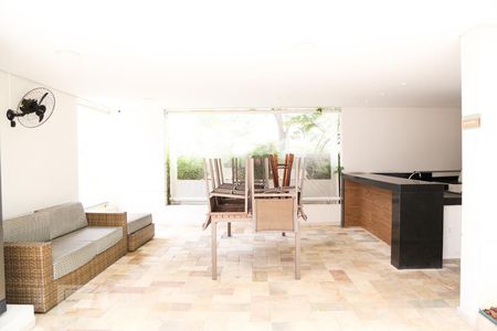 Apartamento para alugar com 70m², 2 quartos e 1 vaga Apartamento para alugar com 70m², 2 quartos e 1 vagaÁrea comum - Churrasqueira