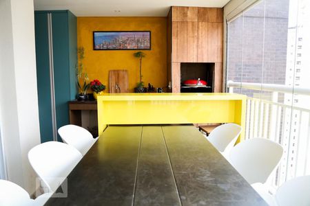 Apartamento para alugar com 70m², 2 quartos e 1 vaga Apartamento para alugar com 70m², 2 quartos e 1 vagaVaranda da Sala