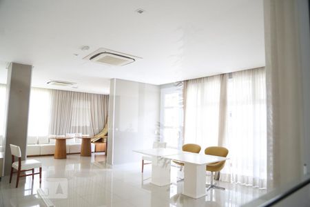 Apartamento para alugar com 70m², 2 quartos e 1 vaga Apartamento para alugar com 70m², 2 quartos e 1 vagaÁrea comum - Salão de festas