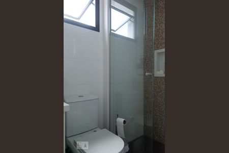 Apartamento à venda com 60m², 2 quartos e 2 vagas Apartamento à venda com 60m², 2 quartos e 2 vagasBanheiro da Suíte