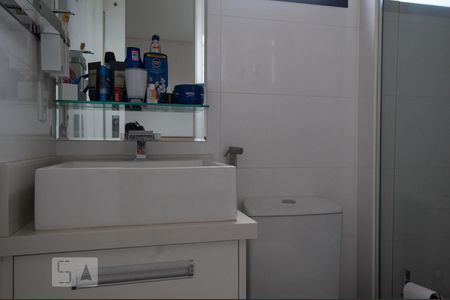 Banheiro da Suíte  de apartamento para alugar com 2 quartos, 60m² em Vila Bertioga, São Paulo
