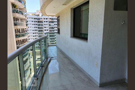 Varanda gourmet de apartamento para alugar com 3 quartos, 80m² em Jacarepaguá, Rio de Janeiro