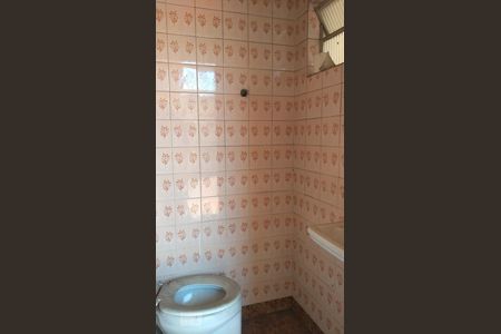 Casa à venda com 230m², 2 quartos e 3 vagas Casa à venda com 230m², 2 quartos e 3 vagasLavabo