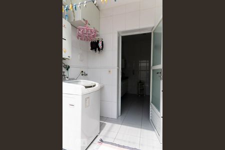 Casa de condomínio à venda com 122m², 3 quartos e 2 vagas Casa de condomínio à venda com 122m², 3 quartos e 2 vagasÁrea de Serviço