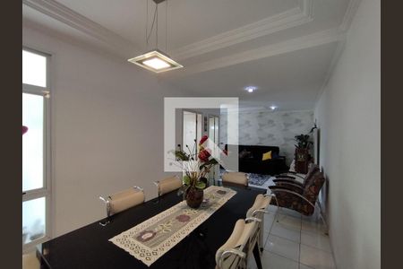 Sala de casa à venda com 3 quartos, 122m² em Vila Brasílio Machado, São Paulo
