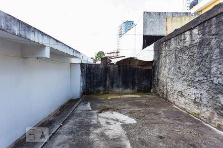 Casa para alugar com 42m², 1 quarto e sem vaga Casa para alugar com 42m², 1 quarto e sem vagaQuintal