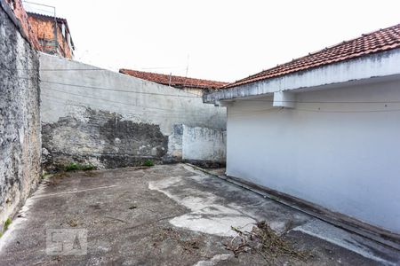 Casa para alugar com 42m², 1 quarto e sem vaga Casa para alugar com 42m², 1 quarto e sem vagaQuintal