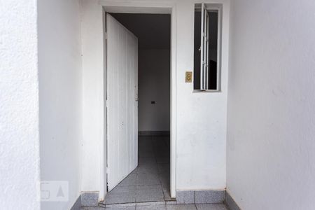 Casa para alugar com 42m², 1 quarto e sem vaga Casa para alugar com 42m², 1 quarto e sem vagaEntrada