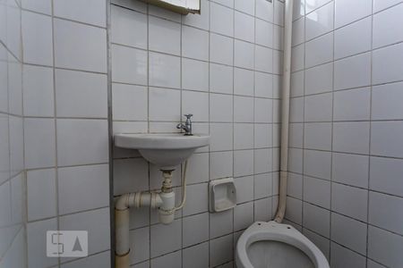 Casa para alugar com 42m², 1 quarto e sem vaga Casa para alugar com 42m², 1 quarto e sem vagaBanheiro