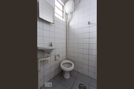 Casa para alugar com 42m², 1 quarto e sem vaga Casa para alugar com 42m², 1 quarto e sem vagaBanheiro