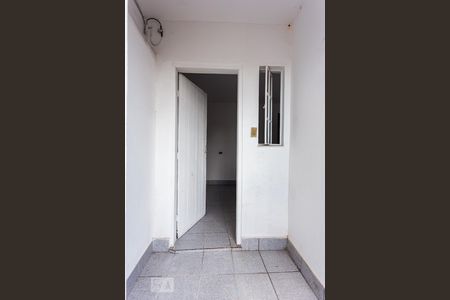 Casa para alugar com 42m², 1 quarto e sem vaga Casa para alugar com 42m², 1 quarto e sem vagaEntrada