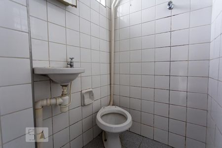 Casa para alugar com 42m², 1 quarto e sem vaga Casa para alugar com 42m², 1 quarto e sem vagaBanheiro