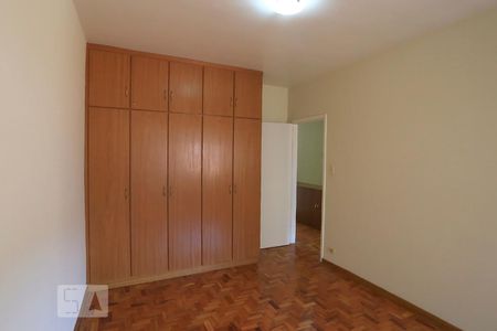 Casa à venda com 182m², 3 quartos e 2 vagasSuíte