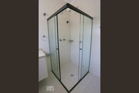 Casa à venda com 182m², 3 quartos e 2 vagasBanheiro do Corredor