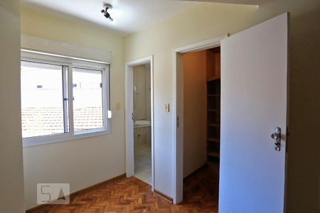 Casa à venda com 182m², 3 quartos e 2 vagasSuíte