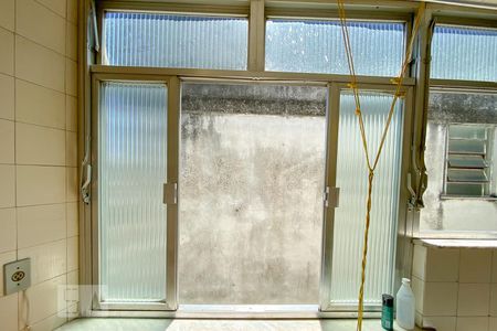 Apartamento para alugar com 70m², 2 quartos e 1 vagaÁrea de Serviço