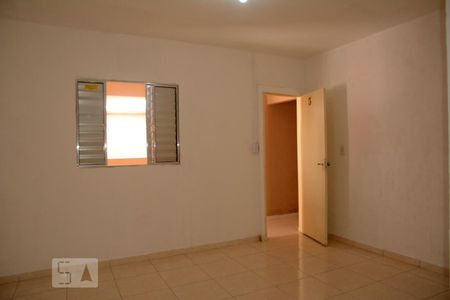 Sala/Quarto de kitnet/studio para alugar com 1 quarto, 30m² em Vila Santa Luzia, Taboão da Serra
