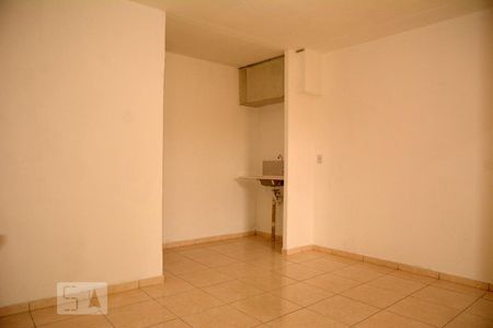 Sala/Cozinha de kitnet/studio para alugar com 1 quarto, 30m² em Vila Santa Luzia, Taboão da Serra
