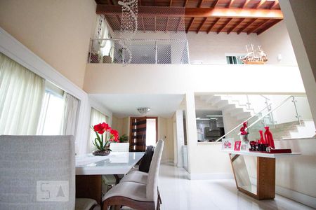 Casa à venda com 3 quartos, 390m² em Jardim Guapira, São Paulo