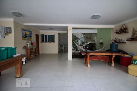 Casa à venda com 390m², 3 quartos e 4 vagas