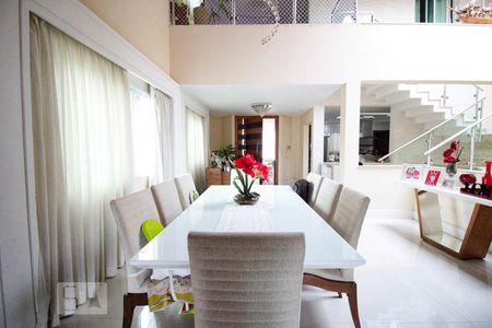 Casa à venda com 3 quartos, 390m² em Jardim Guapira, São Paulo