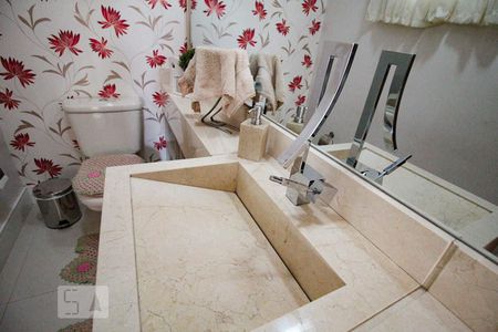 Casa à venda com 3 quartos, 390m² em Jardim Guapira, São Paulo