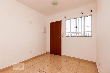 Sala de apartamento para alugar com 2 quartos, 45m² em Parque Cisper, São Paulo