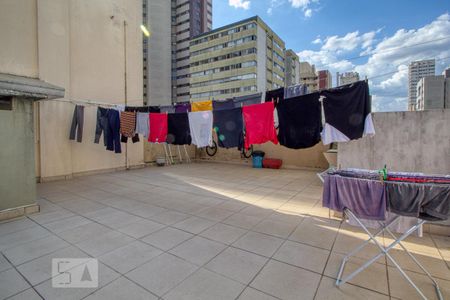 Área comum - Lavanderia de kitnet/studio para alugar com 1 quarto, 30m² em Centro, Curitiba