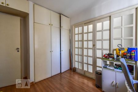 Quarto 1 de apartamento para alugar com 2 quartos, 71m² em Vila Madalena, São Paulo
