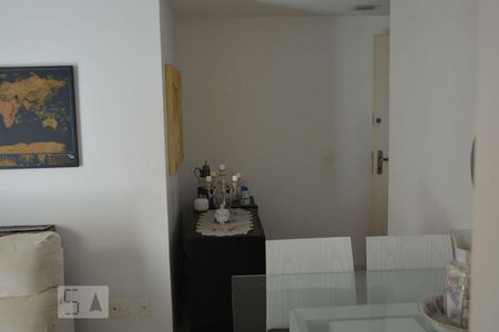 Detalhe Sala de apartamento para alugar com 1 quarto, 57m² em Icaraí, Niterói