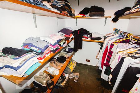 Casa à venda com 554m², 8 quartos e sem vagaCasa 04 - Armário