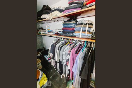 Casa à venda com 554m², 8 quartos e sem vagaCasa 02 - Armário