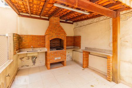 Apartamento à venda com 100m², 2 quartos e 1 vaga Apartamento à venda com 100m², 2 quartos e 1 vagaChurrasqueira