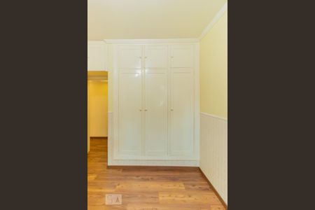 Apartamento à venda com 100m², 2 quartos e 1 vaga Apartamento à venda com 100m², 2 quartos e 1 vagaQuarto 1 - Armários