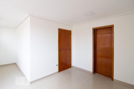 Suíte de casa de condomínio para alugar com 3 quartos, 248m² em Parque Renato Maia, Guarulhos