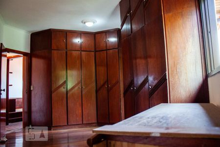 Casa à venda com 620m², 6 quartos e 6 vagasQuarto 1