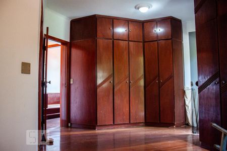 Casa à venda com 620m², 6 quartos e 6 vagasQuarto 1